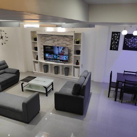 Tagaytay Staycation By Naya And Darla W Free Swimming Pool, Wifi & Netflix Tagaytay City Bagian luar foto