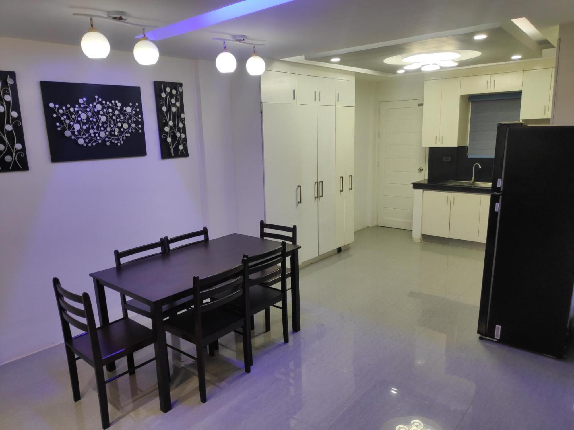 Tagaytay Staycation By Naya And Darla W Free Swimming Pool, Wifi & Netflix Tagaytay City Bagian luar foto