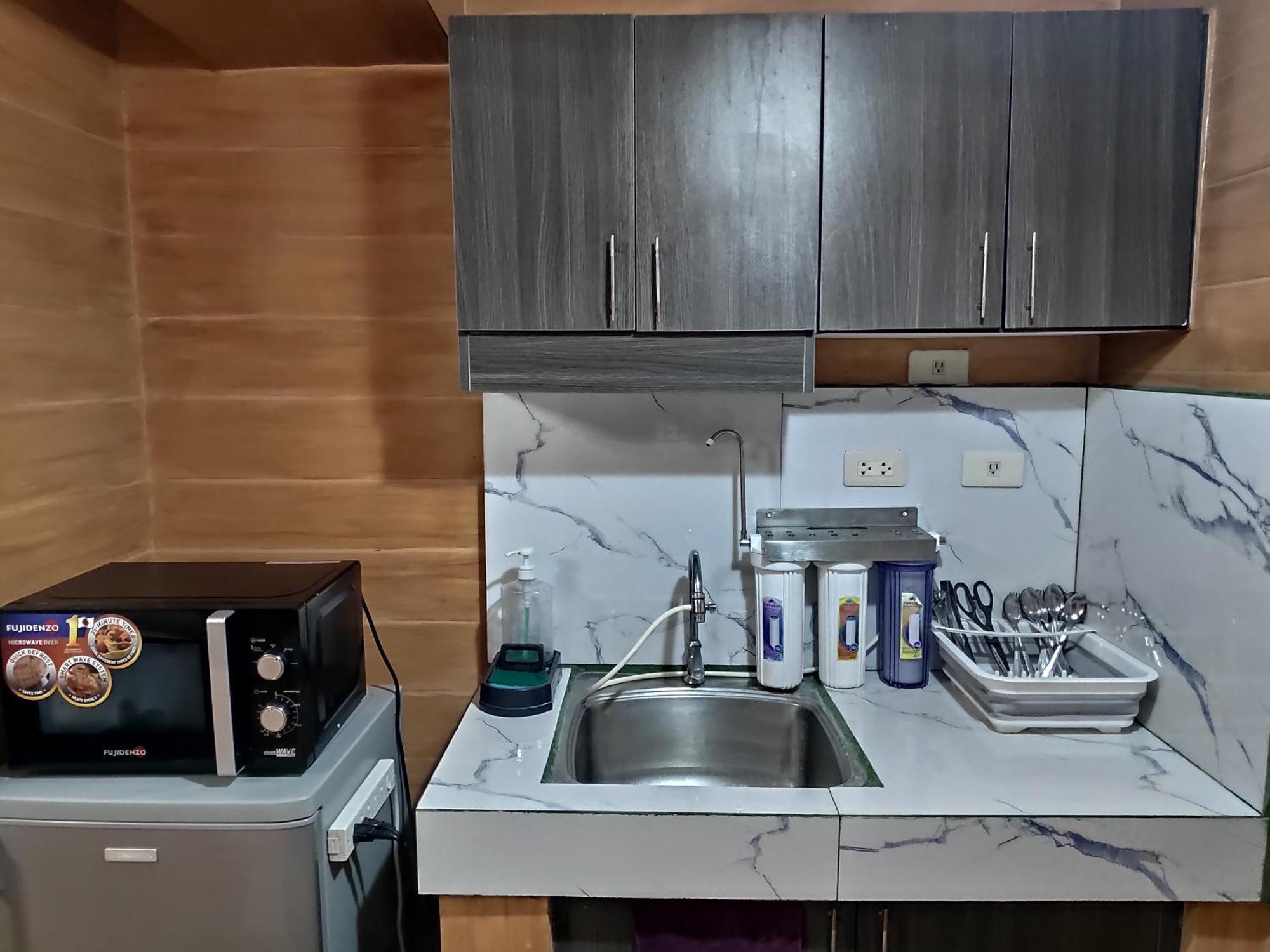 Tagaytay Staycation By Naya And Darla W Free Swimming Pool, Wifi & Netflix Tagaytay City Bagian luar foto
