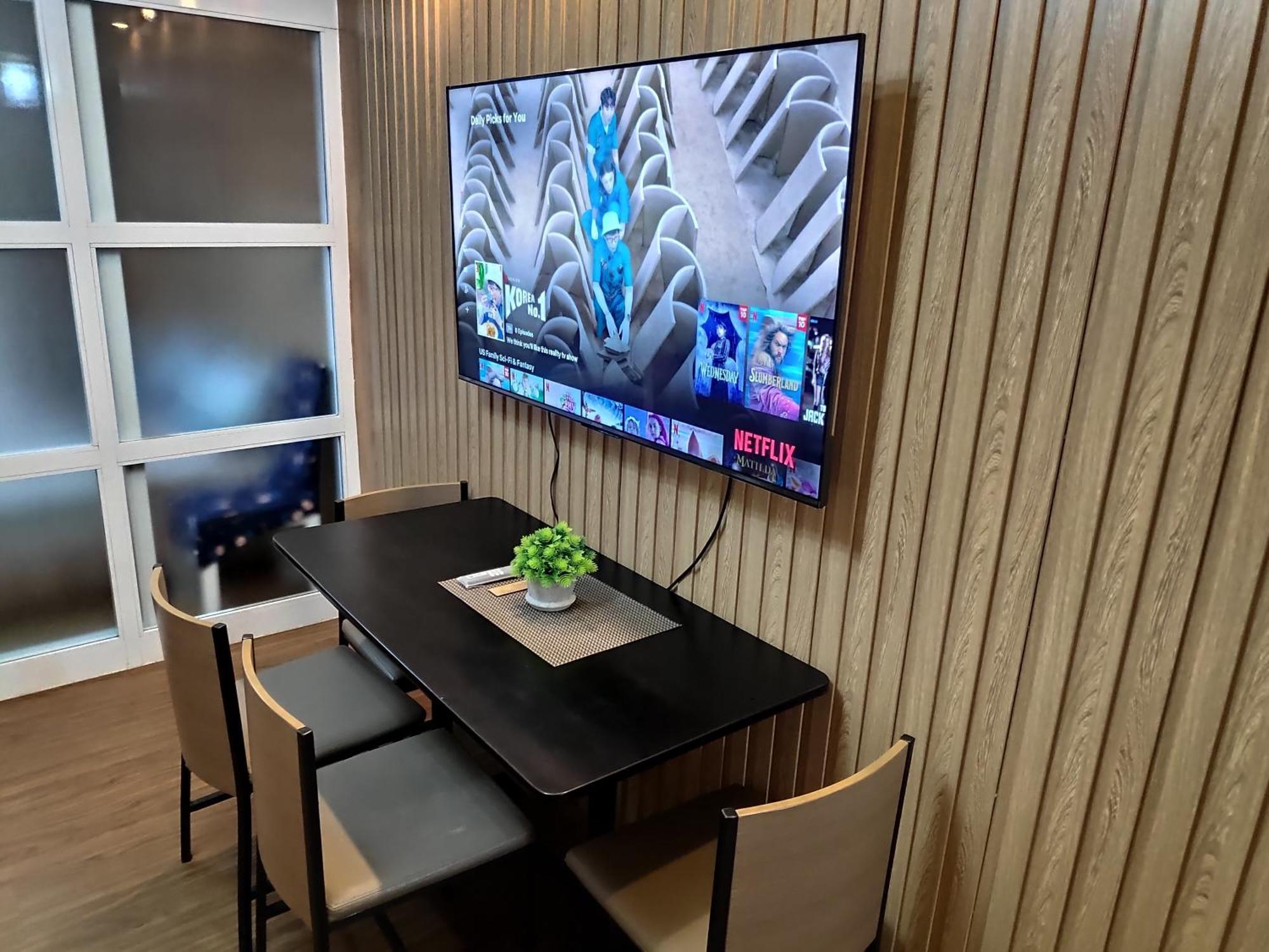 Tagaytay Staycation By Naya And Darla W Free Swimming Pool, Wifi & Netflix Tagaytay City Bagian luar foto