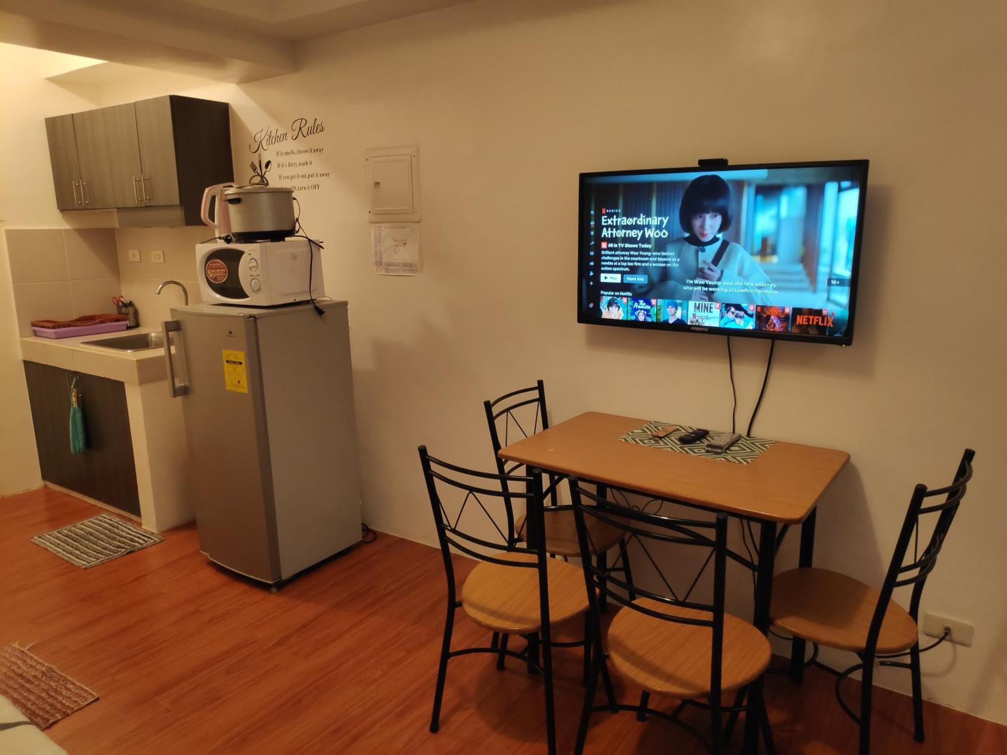 Tagaytay Staycation By Naya And Darla W Free Swimming Pool, Wifi & Netflix Tagaytay City Bagian luar foto